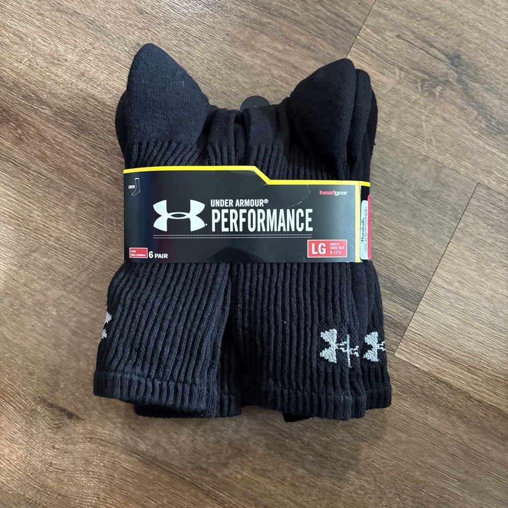 Under Armour Performance Crew Socks Mens Large Black UA Tech 6 Pair NEW